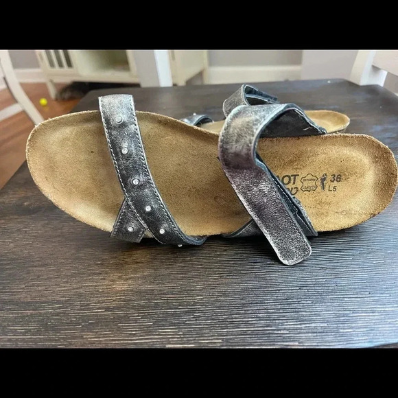 Naot sandals - Picture 11 of 14